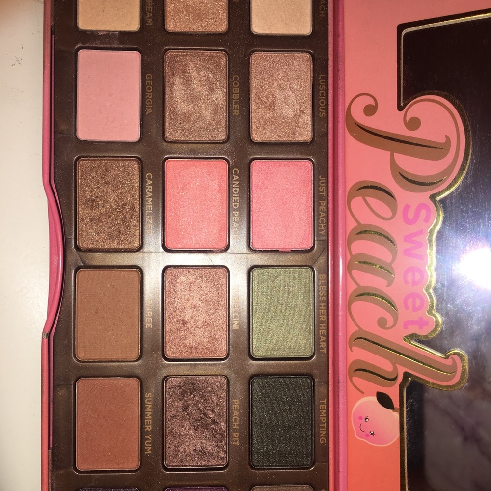 Too faced sweet peach palette